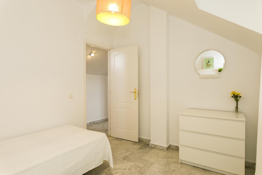 Weforyou Real Del Tivoli Two Rooms 贝纳尔马德纳 外观 照片